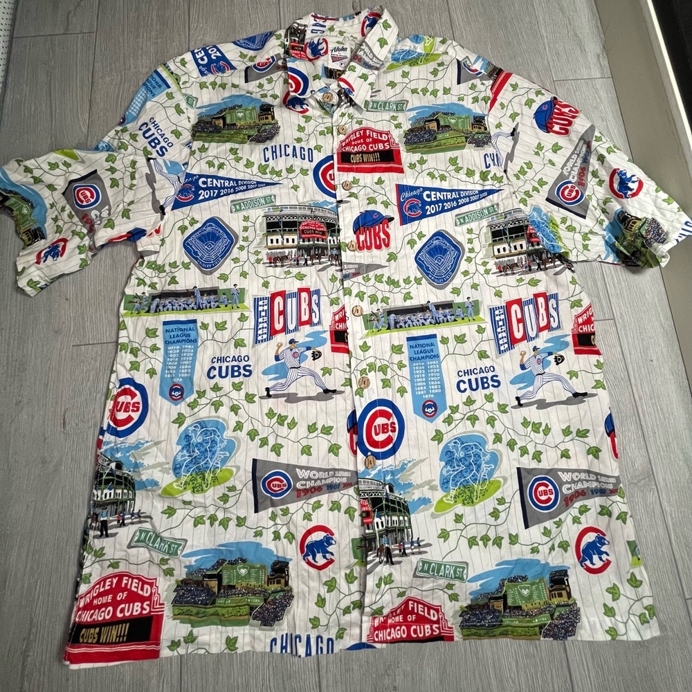 Chicago Cubs 2XL Reyn Spooner Hawaiian Shirt MLB Baseball Aloha
Blue Legacy